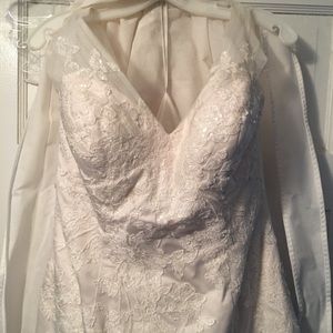 Oleg Cassini wedding dress
